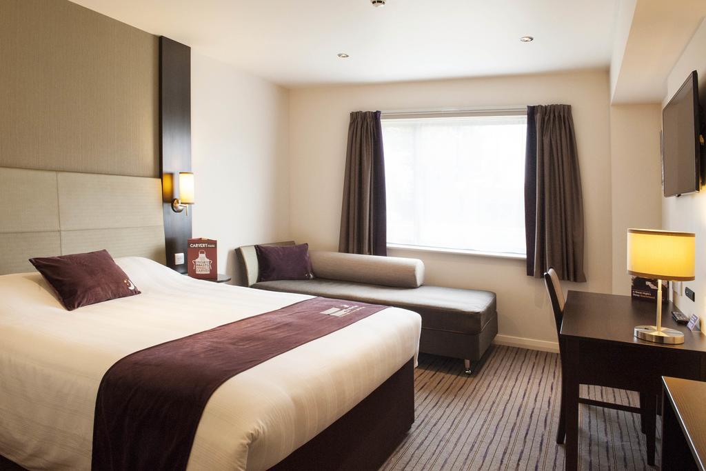 Premier Inn ทริง ห้อง รูปภาพ