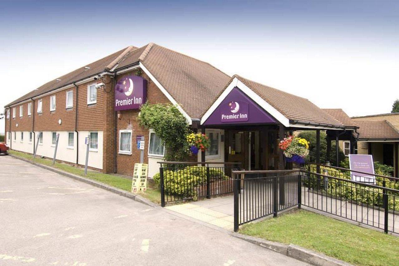 Premier Inn ทริง ภายนอก รูปภาพ