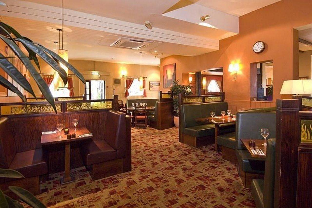Premier Inn ทริง ภายนอก รูปภาพ