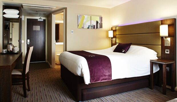 Premier Inn ทริง ภายนอก รูปภาพ